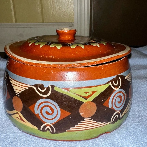 Vintage Mexican Pottery Tlaquepaque Redware Bean Pot W/ Lid - Picture 8 of 15